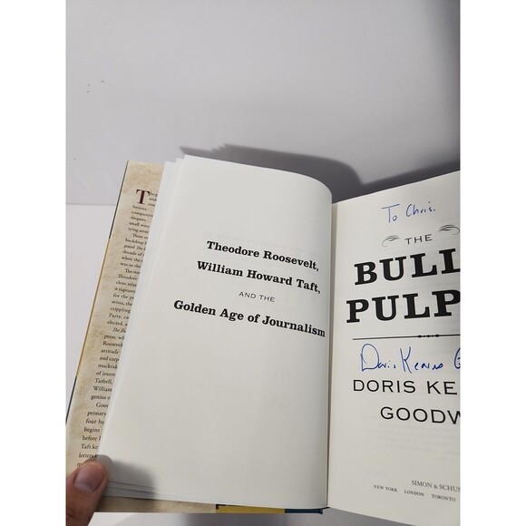 The Bully Pulpit – 1st Ed./1st Print (Signed) – Doris Kearns Goodwin – HC DJ - Picture 5 of 9